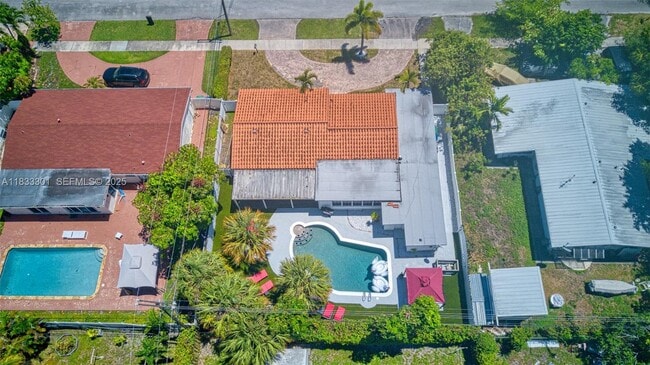 Building Photo - 2545 NE 214th St