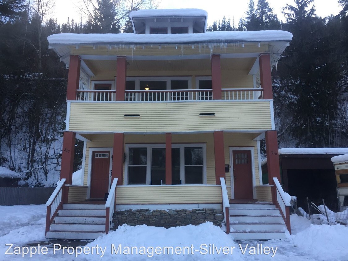 Primary Photo - 816 Residence St
