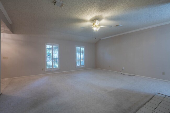 Foto del edificio - 8926 Village Hills Dr