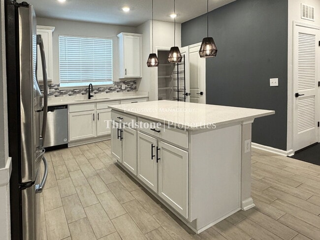 Building Photo - 1090 Farwell St