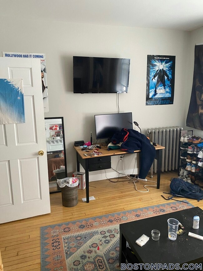 Foto del edificio - 4 Farrington Ave