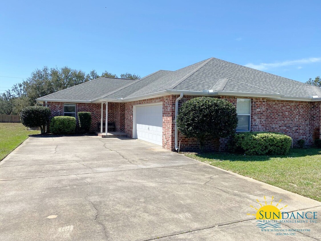 Foto principal - Spacious 3 Bedroom Duplex in Navarre
