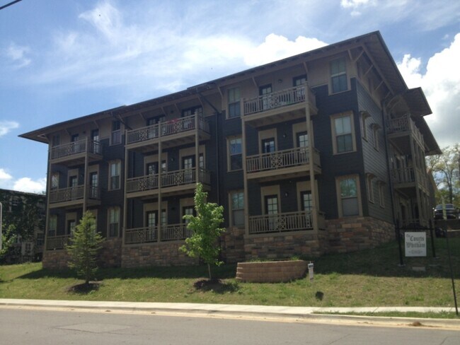 Building Photo - 705 W Douglas St