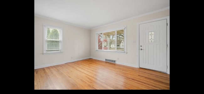 Building Photo - 4252 Mandalay Ave