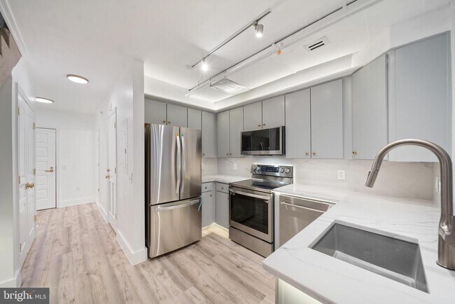 Foto del edificio - 616 E St NW