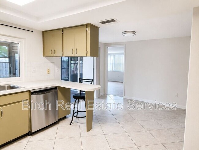 Foto del edificio - 7435 Live Oak Ln