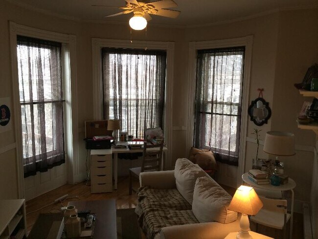 Foto del edificio - 1447 Tremont St