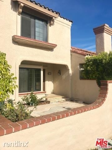 Building Photo - 454 Country Club Dr