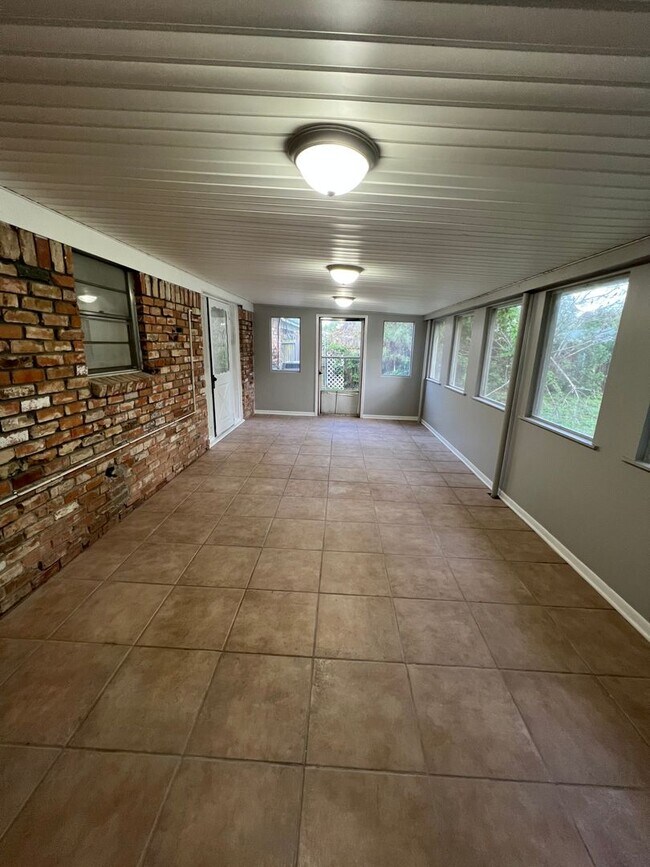 Foto del edificio - Ready to go! Fully remodeled 3 bedroom, 1....