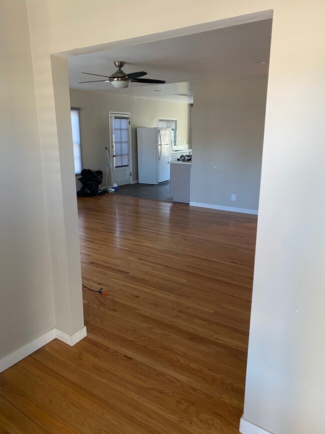 Foto del edificio - 3931 Somerset Dr