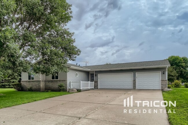 Building Photo - 9310 Eider Ln