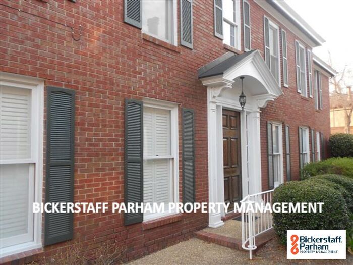 Located Off Wynnton Road! Townhouse for Rent in Columbus, GA