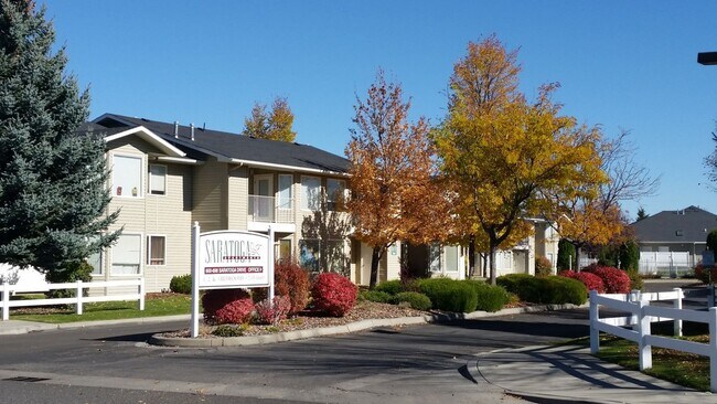 Building Photo - 610 Saratoga Dr