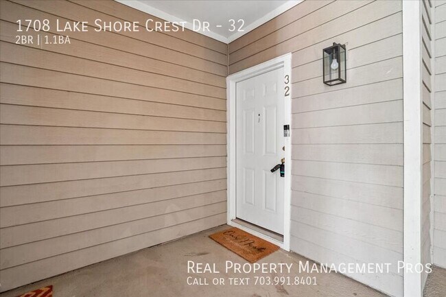 Building Photo - 1708 Lake Shore Crest Dr
