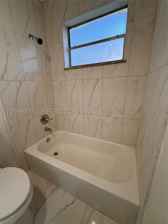 Foto del edificio - 6071 SW 33rd St