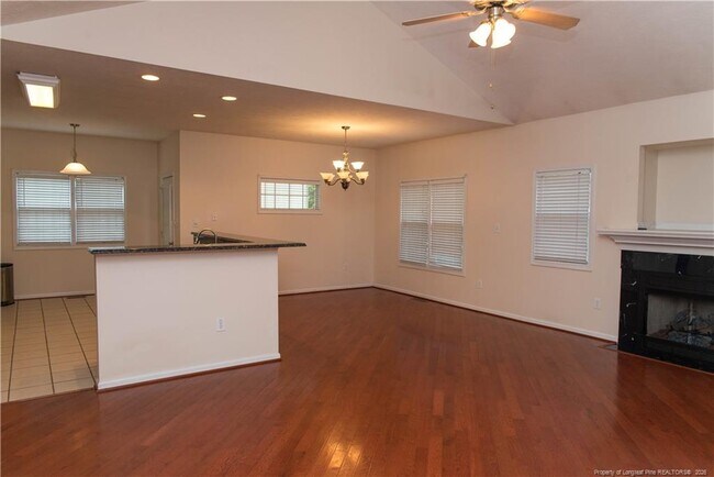Foto del edificio - 36 Wateredge Ln