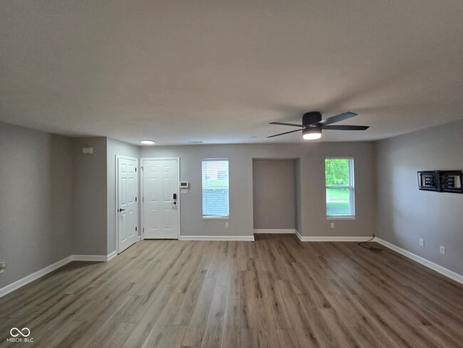 Building Photo - 481 Villa Meadow Dr