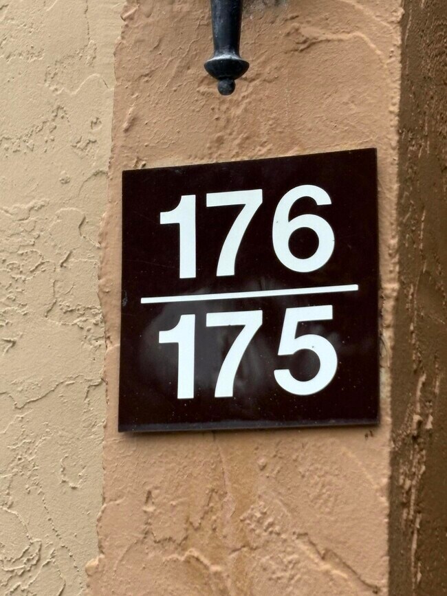 Foto del edificio - 4211 NW 19th St