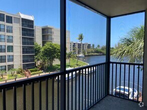 Building Photo - 12 Royal Palm Way