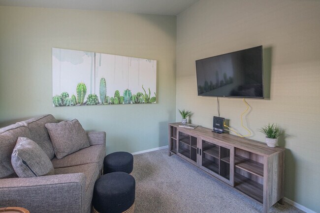 Foto del edificio - 1541 E Peregrine Trail