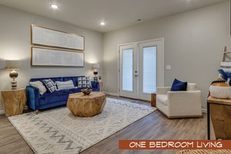 ONE BEDROOM: Living Room - Rylan's Creek Apartments