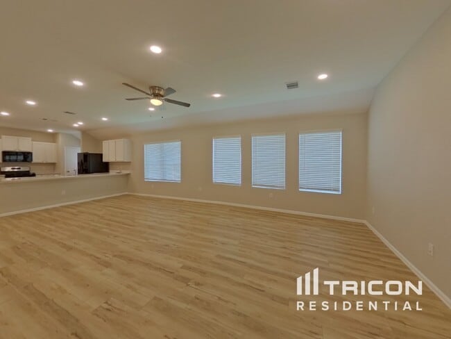 Foto del edificio - 10511 Pineland Dr