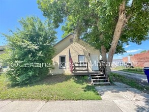 Building Photo - 412-418 4th St S