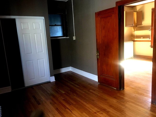 Building Photo - 1627 S 49th Ave