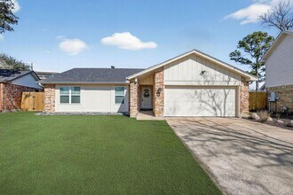 Building Photo - 9514 Marblemount Dr