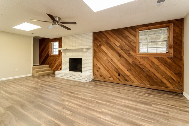 Foto del edificio - 214 Star Cir