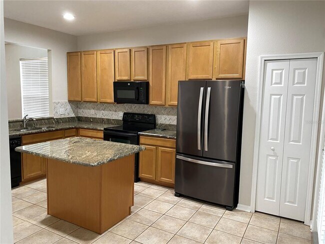 Building Photo - 14420 Clarkson Dr