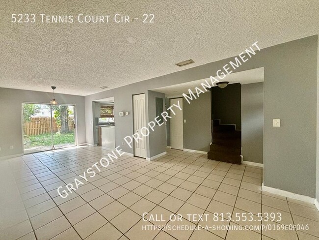 Building Photo - Spacious 2-Bedroom Condo in Prime Tampa Lo...
