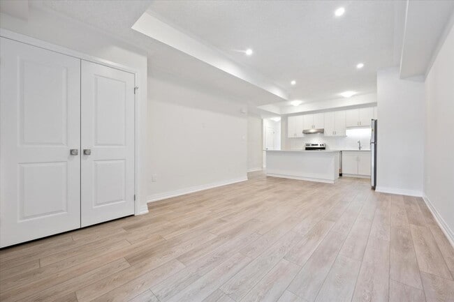 Building Photo - 131 Reverie Way