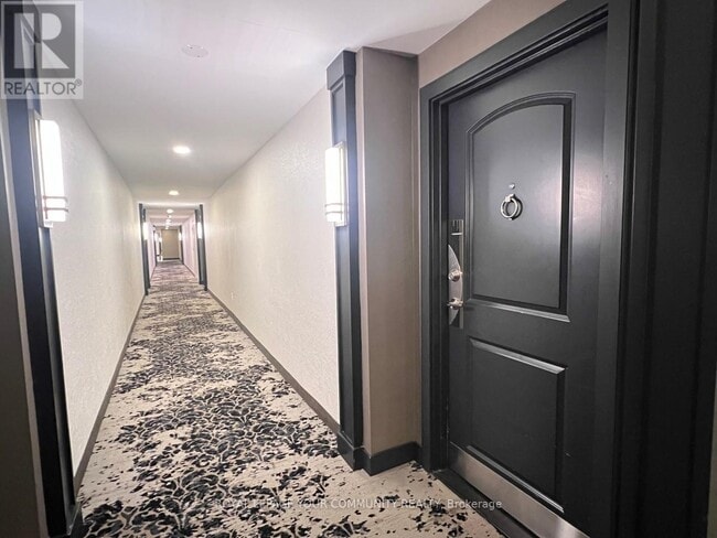 Photo du bâtiment - 511 The West Mall