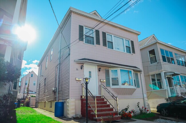 Foto del edificio - 21-2 Portland Ave