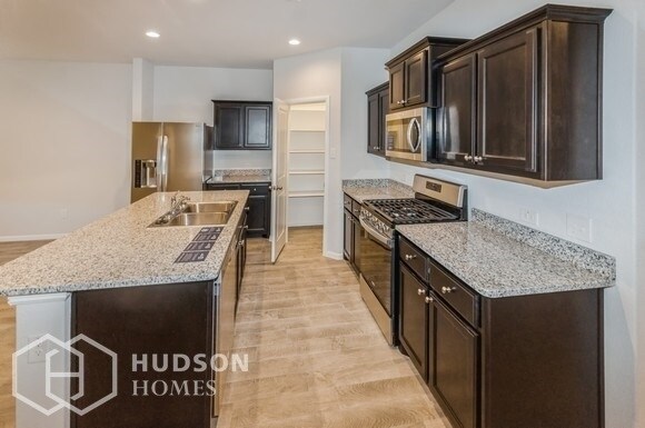 Foto del edificio - NOW AVAILABLE! - 2304 Edisto Beach Dr, For...