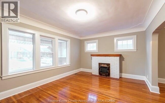 Photo du bâtiment - 1536 Parent Ave