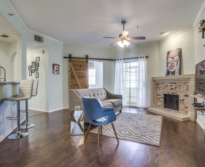 1010 Allen St Condo for Rent in Dallas, TX