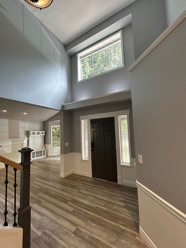 Building Photo - For Rent – Stunning 4-Bedroom NW Contempor...