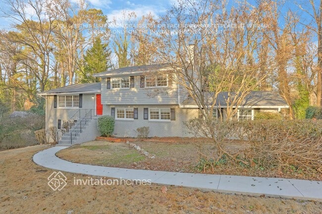 Building Photo - 1196 Evangeline Rd
