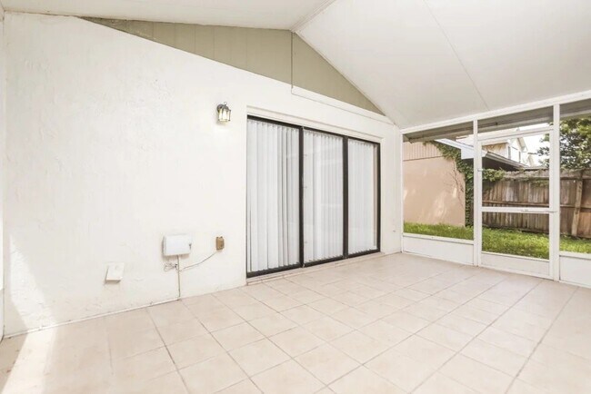 Foto del edificio - 3575 W Lake Mary Blvd