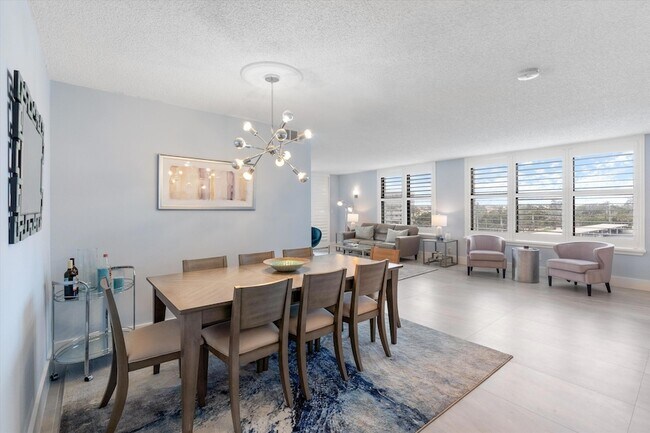 Foto del edificio - 3115 S Ocean Blvd
