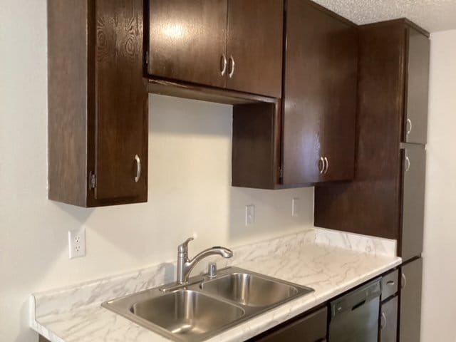 Foto del edificio - "Charming 1-Bedroom Retreat with 800 Sq Ft of Comfort in Lancaster!"