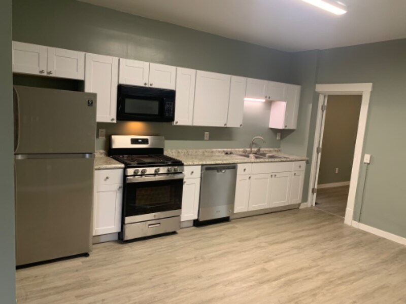 605 Glenwood Ave Unit A, Ambridge, PA 15003 Room for Rent in Ambridge