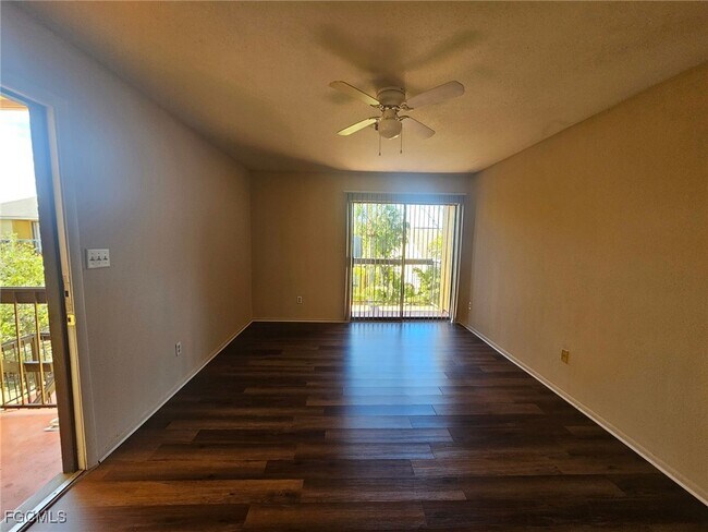 Foto del edificio - 2875 Winkler Ave