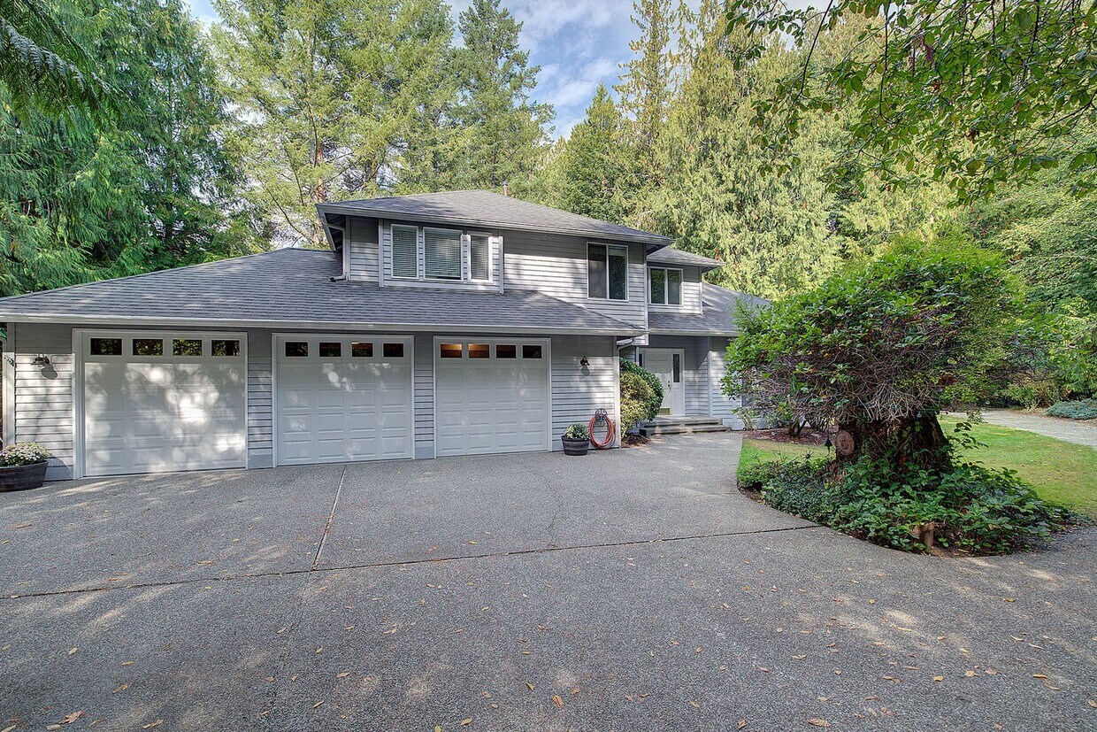 Foto principal - 4Bd/2.5Ba Sammamish Home