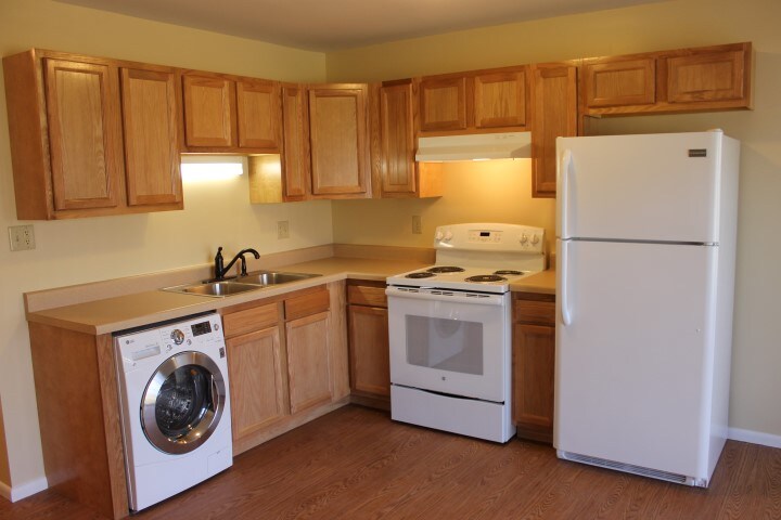 Kitchen - 1027 Gurney Dr