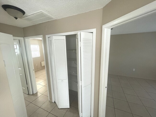 Foto del edificio - NEW PORT RICHEY 2/1 CORNER UNIT