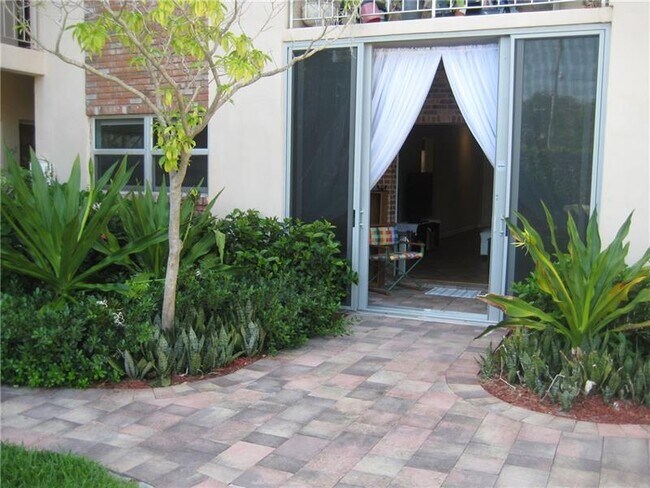 Foto del edificio - 1541 NE 34th Ct