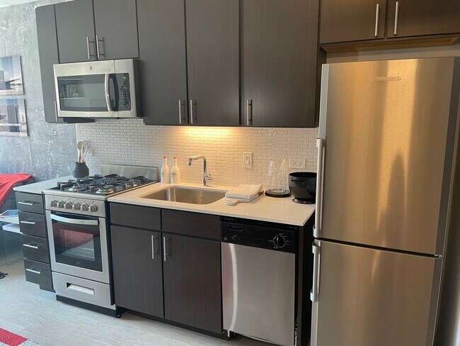 Foto del edificio - 678 N Wells St